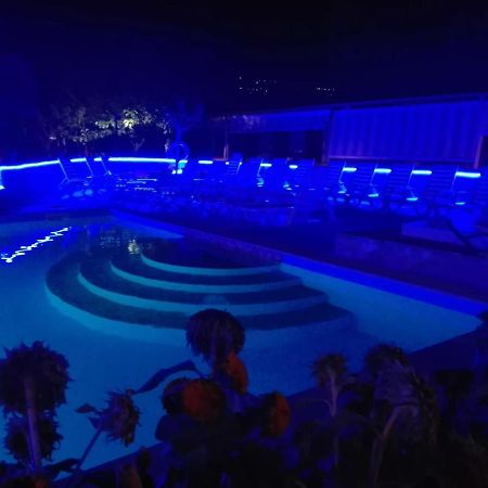Villaggio Romaniello マリーナ・ディ・カメロータ エクステリア 写真