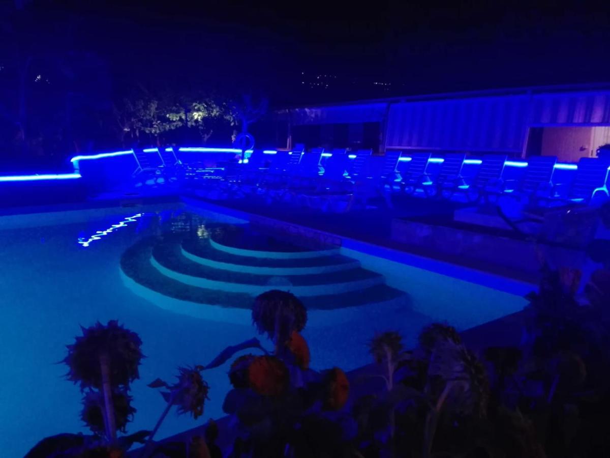 Villaggio Romaniello マリーナ・ディ・カメロータ エクステリア 写真