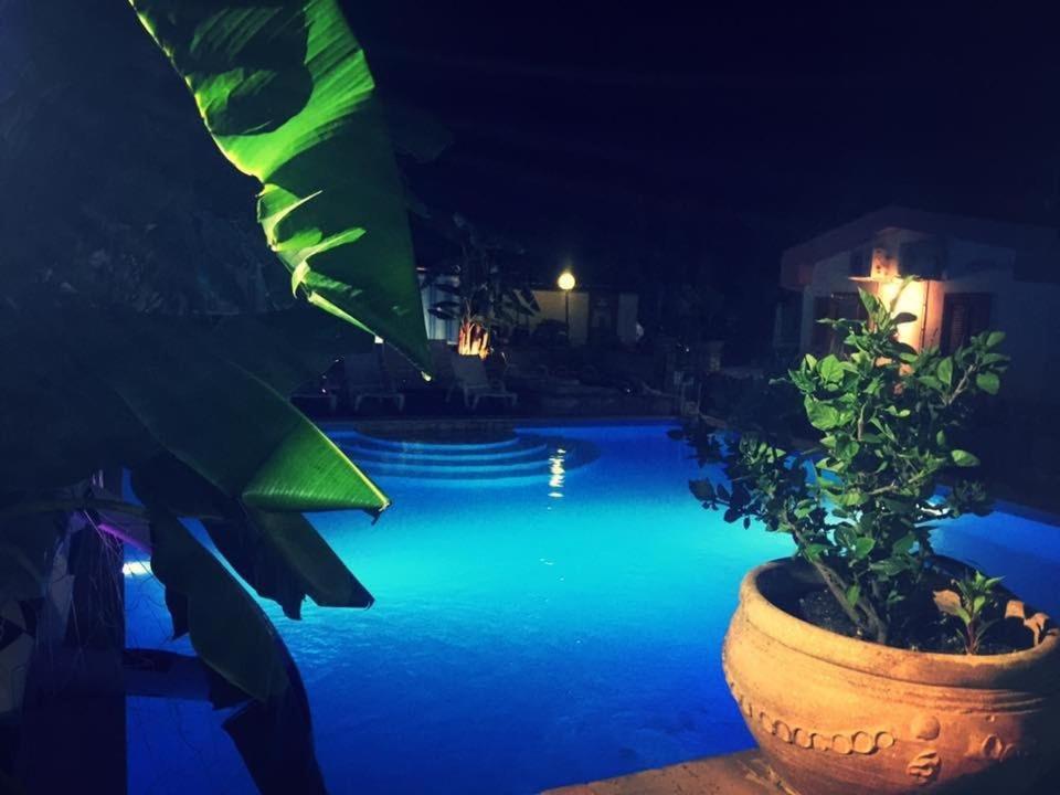 Villaggio Romaniello マリーナ・ディ・カメロータ エクステリア 写真