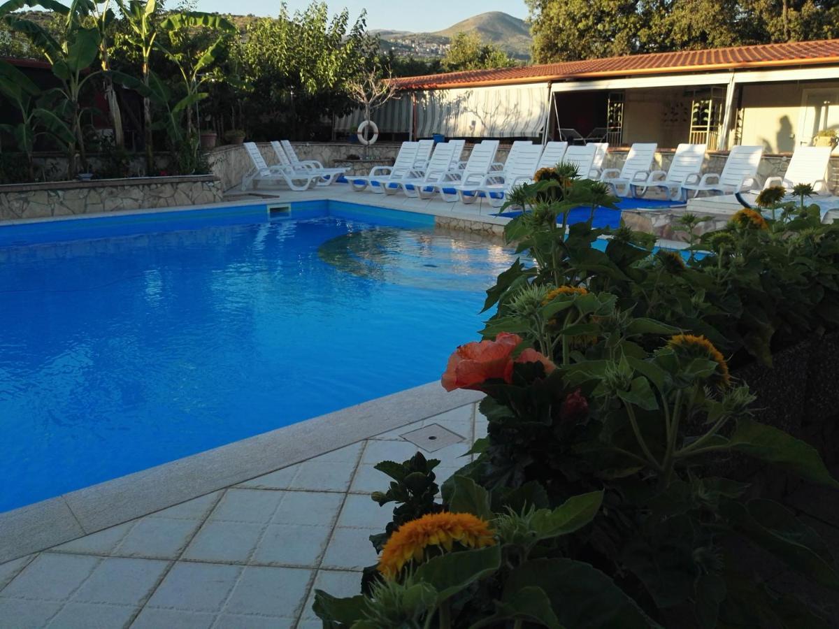 Villaggio Romaniello マリーナ・ディ・カメロータ エクステリア 写真