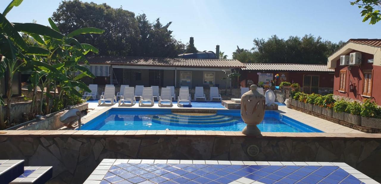 Villaggio Romaniello マリーナ・ディ・カメロータ エクステリア 写真